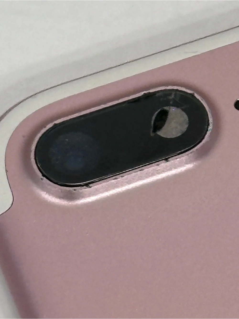 Apple iPhone 7 Plus - Rose Gold (Model A1661) - Powers On / See Photos